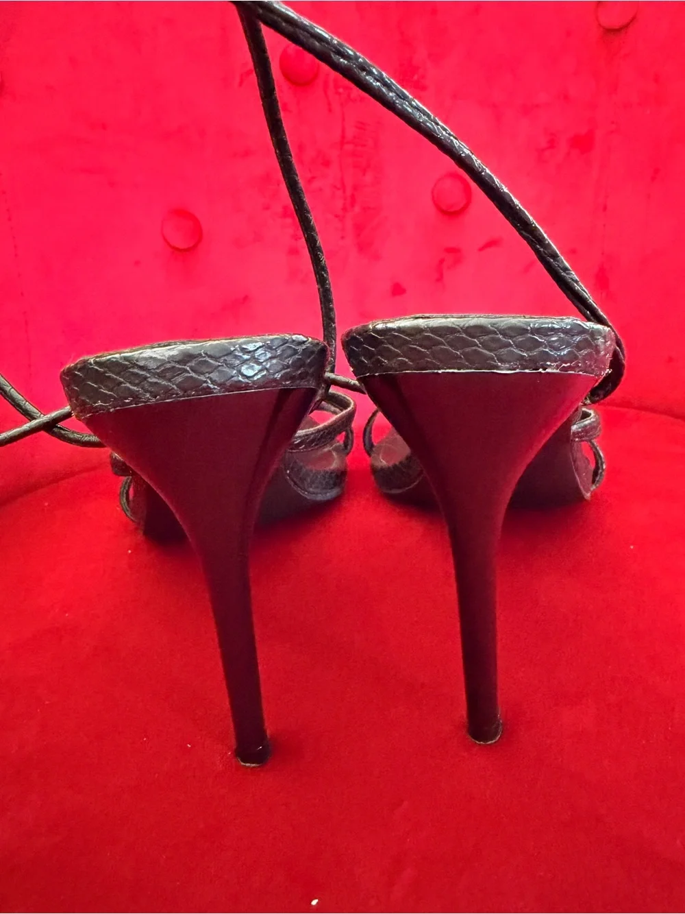 SIMMI Black Snake-Texture Wrap Heels US 5M